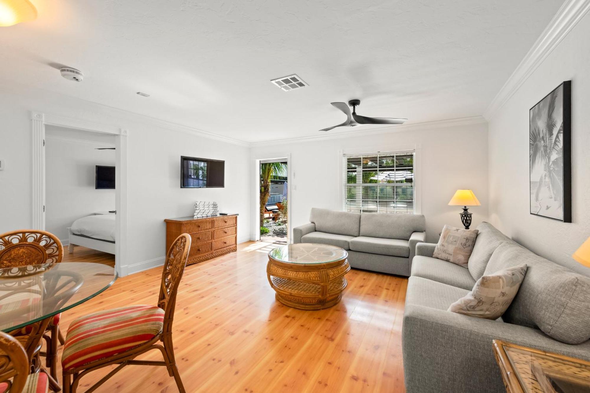 Tropic Isle At Anna Maria Island Inn Bradenton Beach Exterior foto